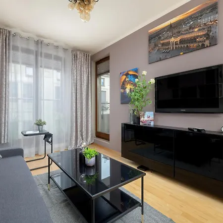 Daire Beautiful With Free Parking In Kazimierz District By Renters